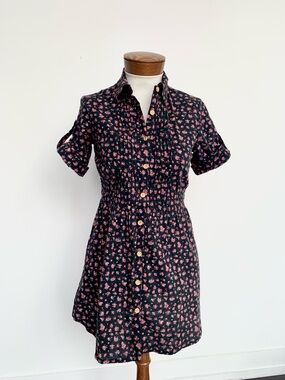 Honey Punch Black and Pink Floral Dress Label Detail